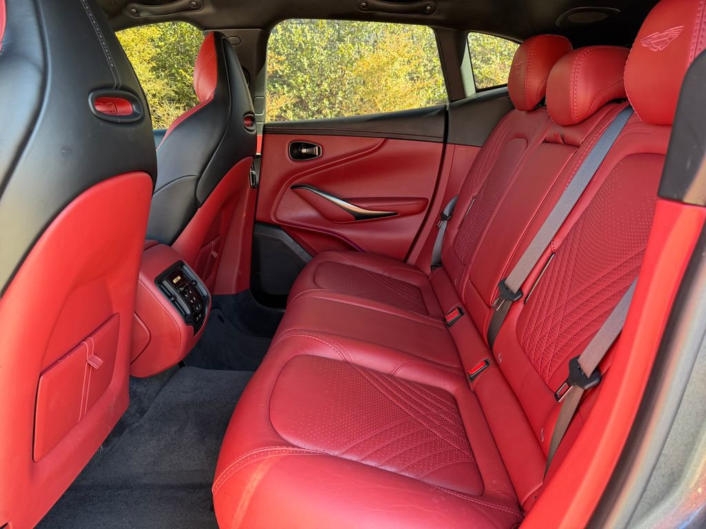 Used 2021 Aston Martin DBX image 40