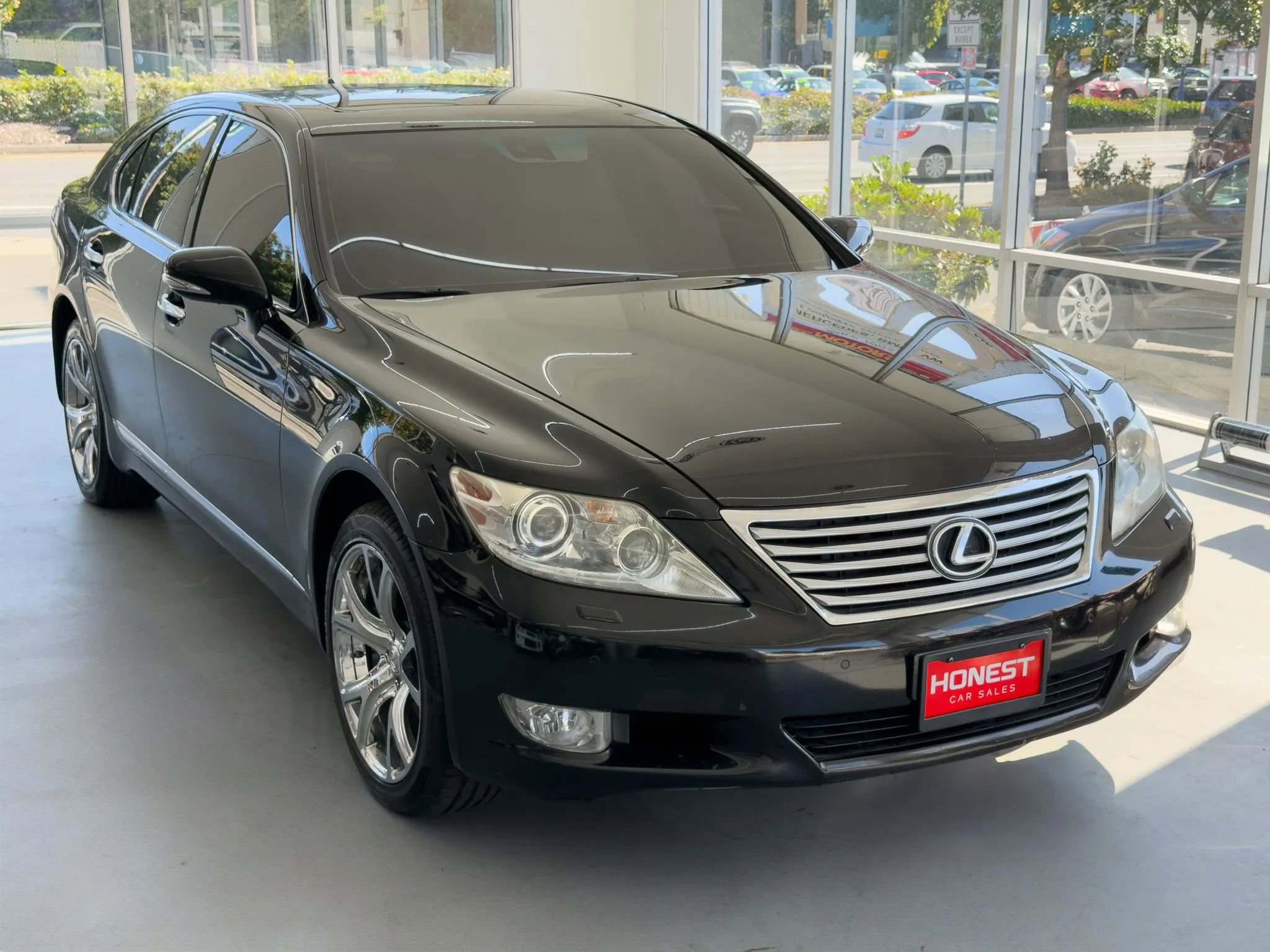 Used 2011 Lexus LS 460 w/ Comfort Pkg