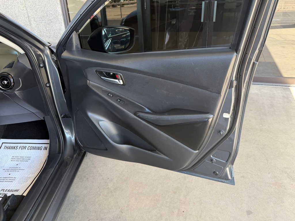 Used 2017 Toyota Yaris iA FWD image 33
