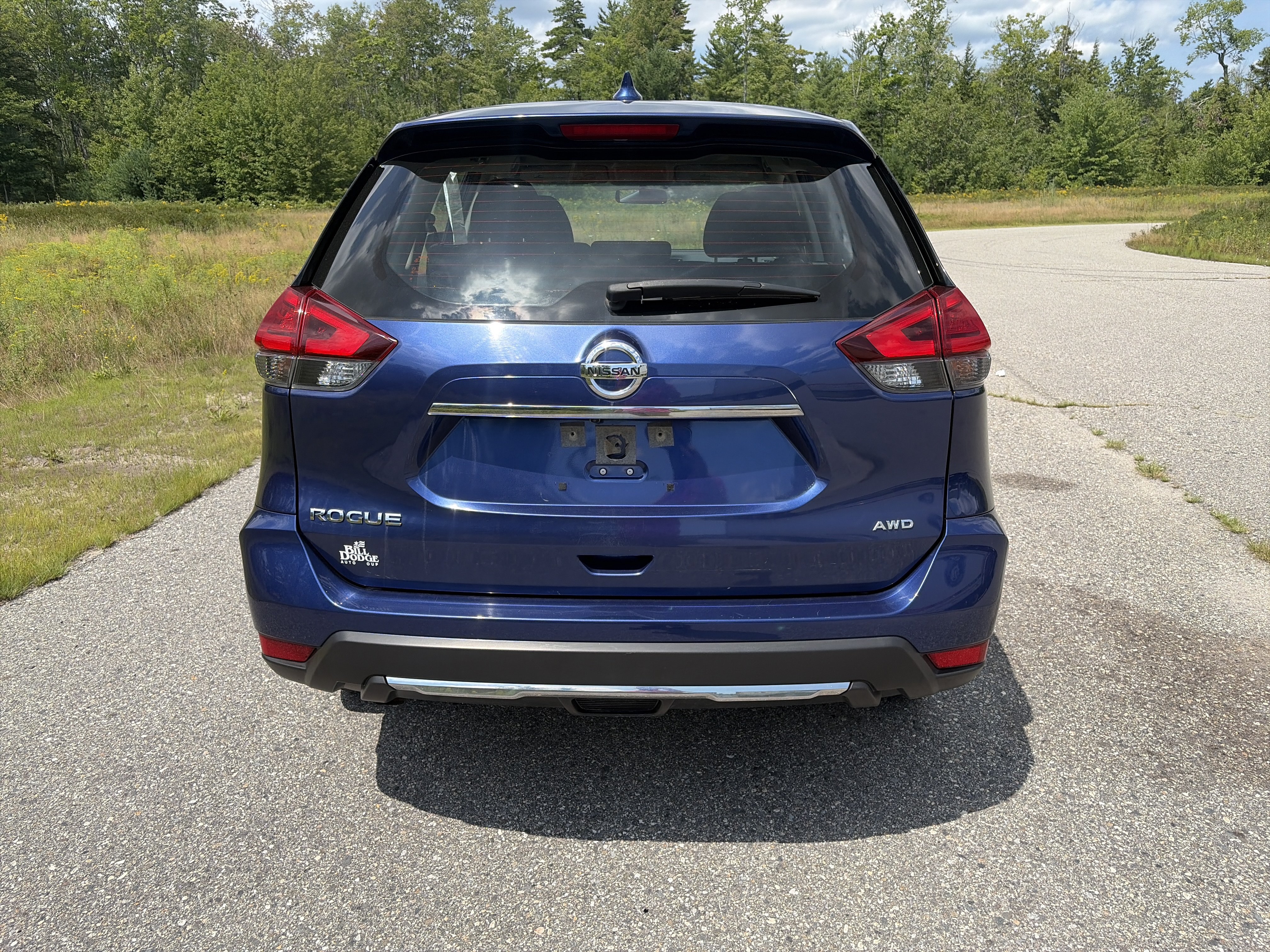 Used 2017 Nissan Rogue S AWD/4WD image 4