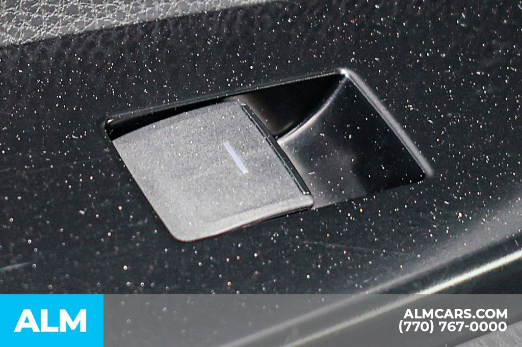 Used 2025 Toyota Camry LE image 53