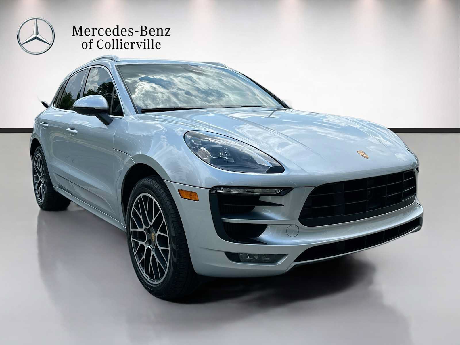 Used 2018 Porsche Macan GTS AWD/4WD image 3