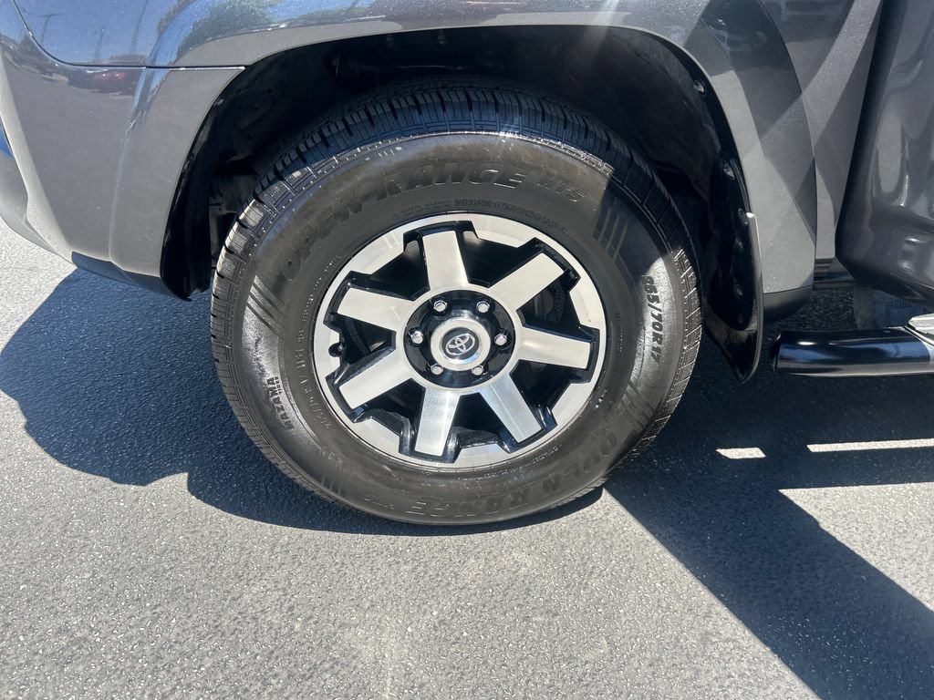 Certified 2023 Toyota 4Runner TRD Off-Road Premium w/ Moonroof Package AWD/4WD image 16