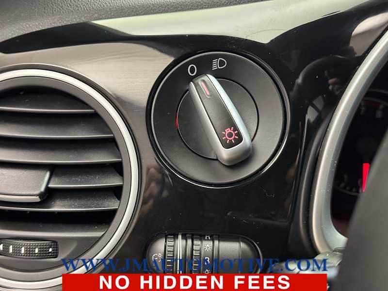 Used 2012 Volkswagen Beetle 2.5 FWD image 26