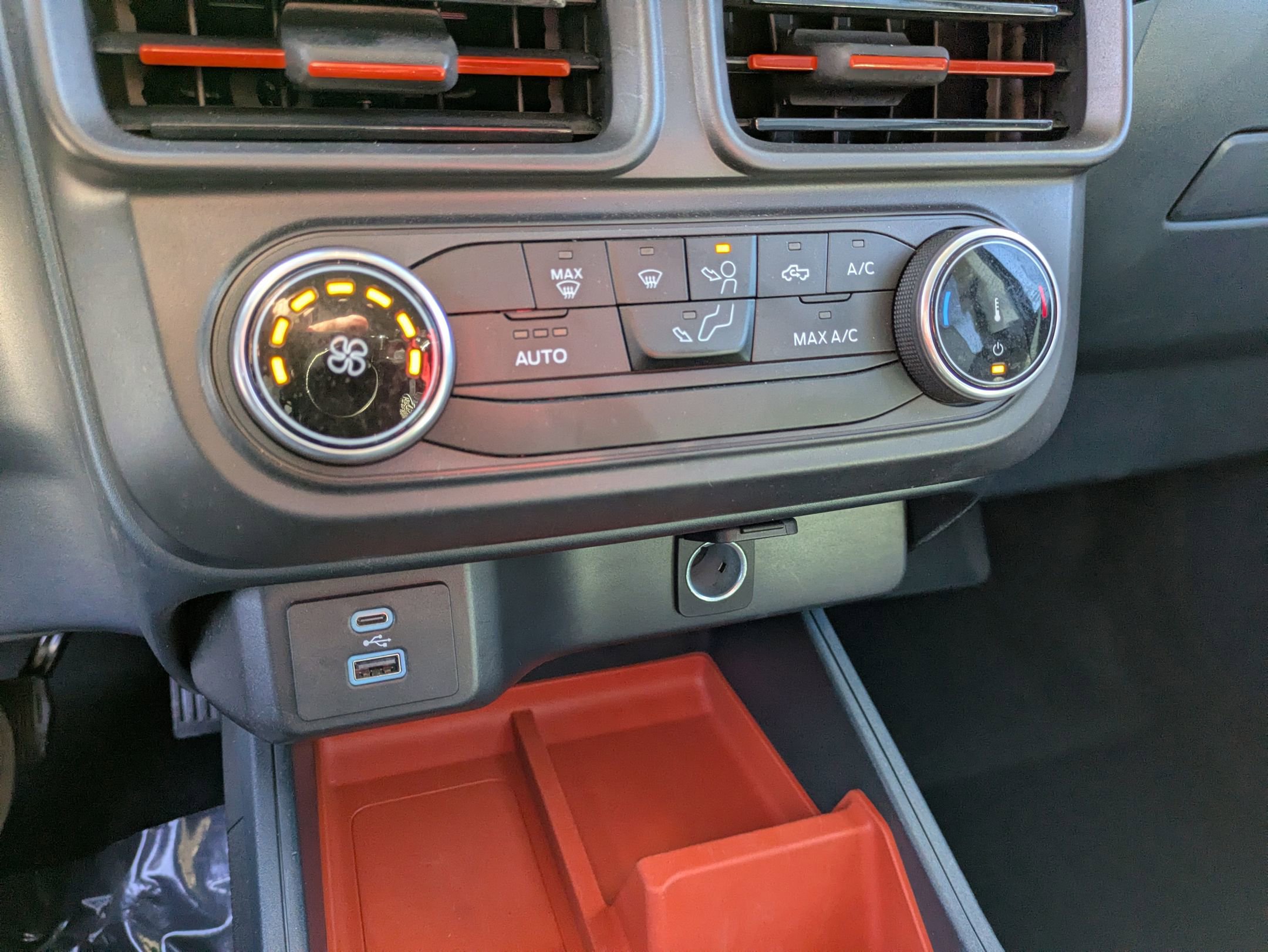 Certified 2024 Ford Maverick XLT image 24