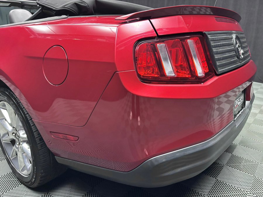 Used 2010 Ford Mustang Premium image 22