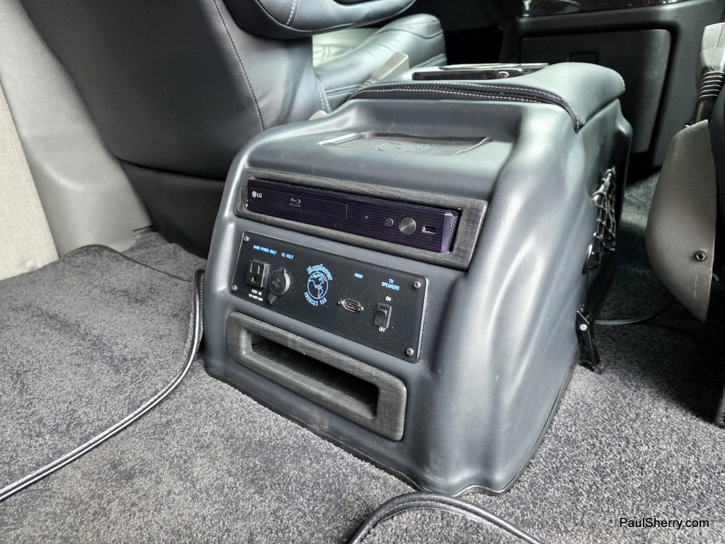 Used 2023 Chevrolet Express 2500 RWD image 36