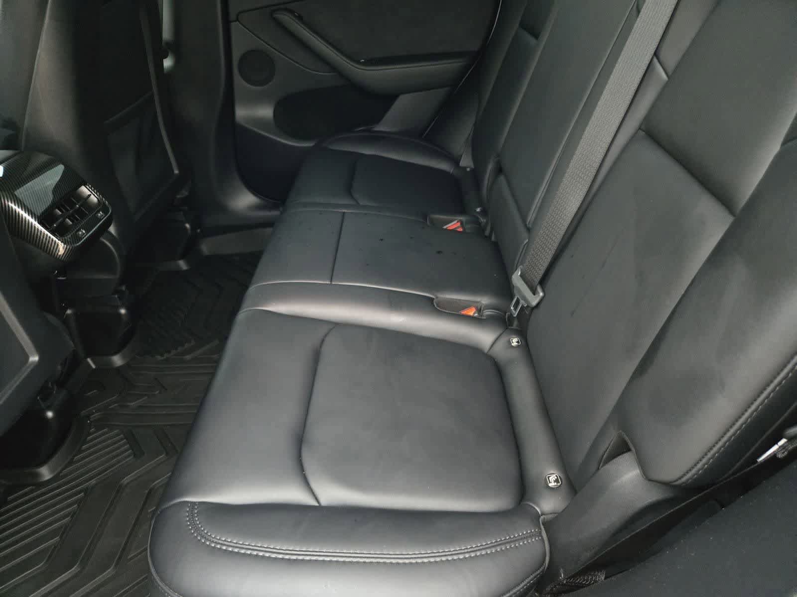 Used 2022 Tesla Model Y Performance AWD/4WD image 17