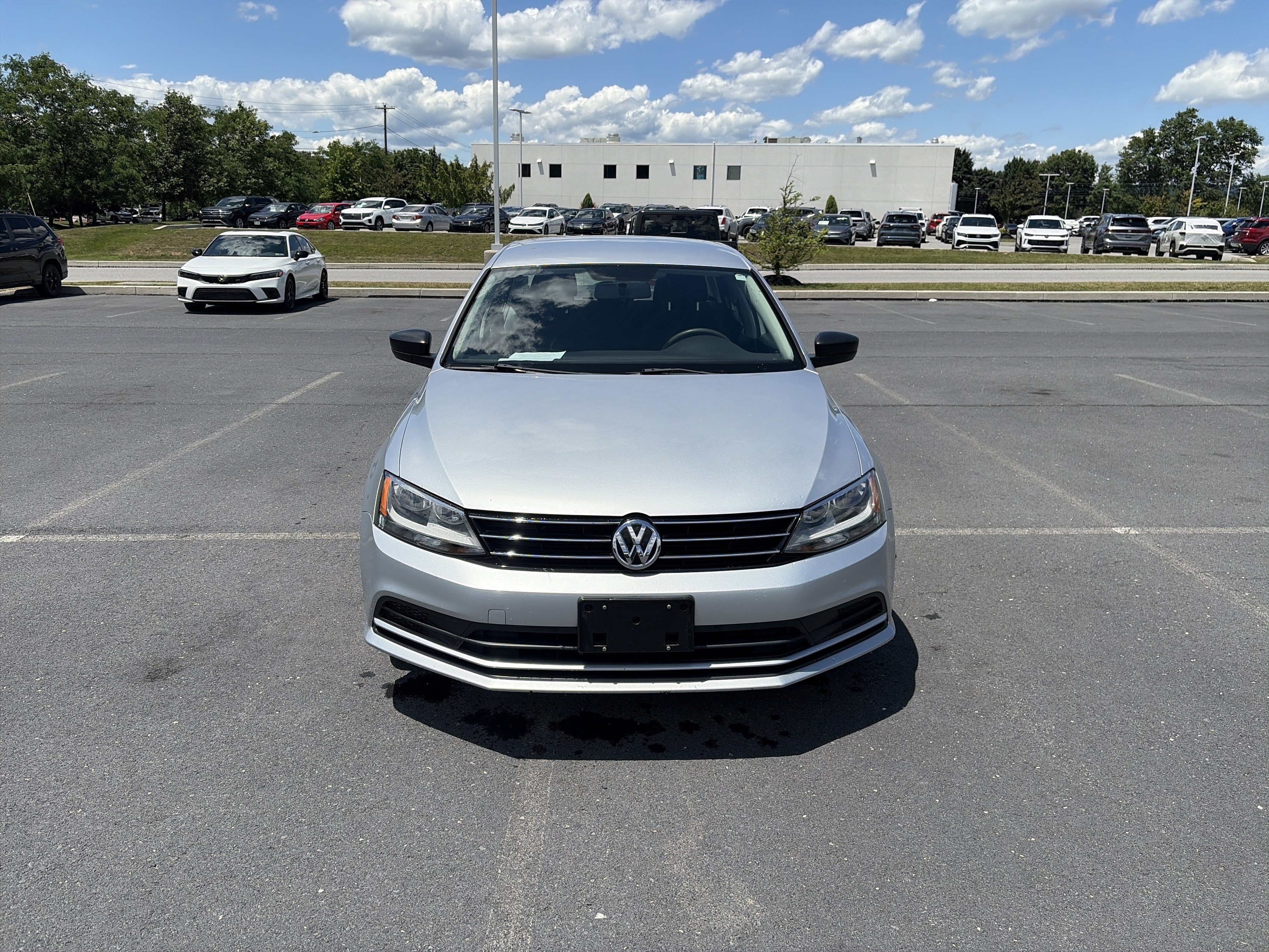 Used 2016 Volkswagen Jetta S FWD image 2