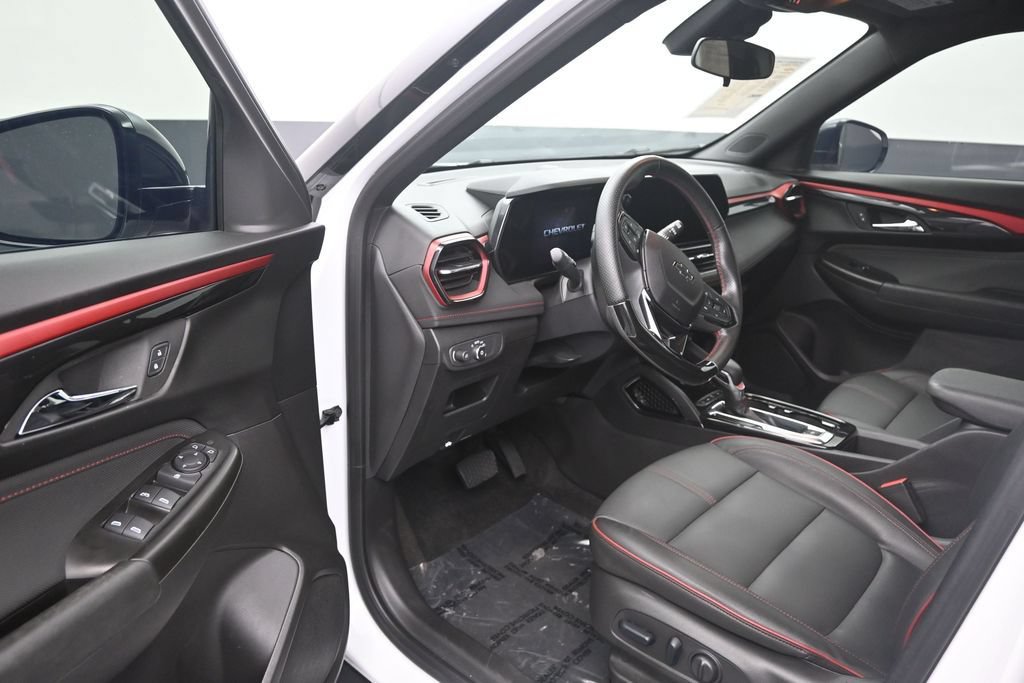 Used 2024 Chevrolet TrailBlazer RS FWD image 9