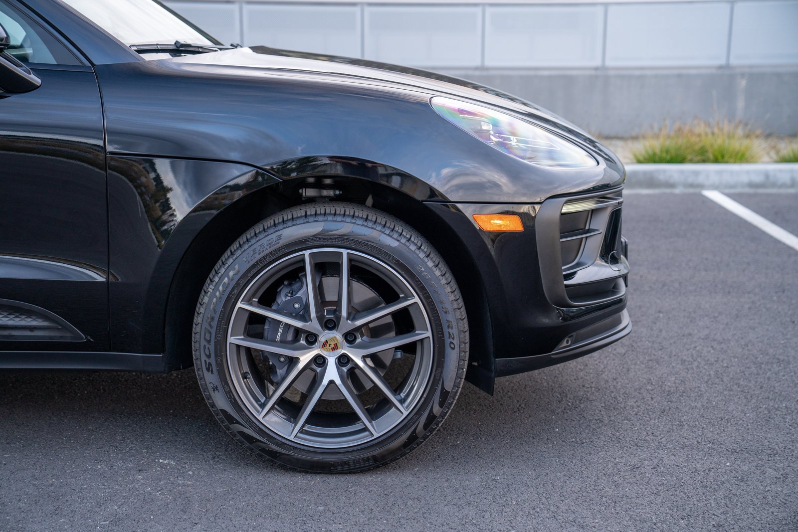 Certified 2026 Porsche Macan Turbo AWD/4WD image 9