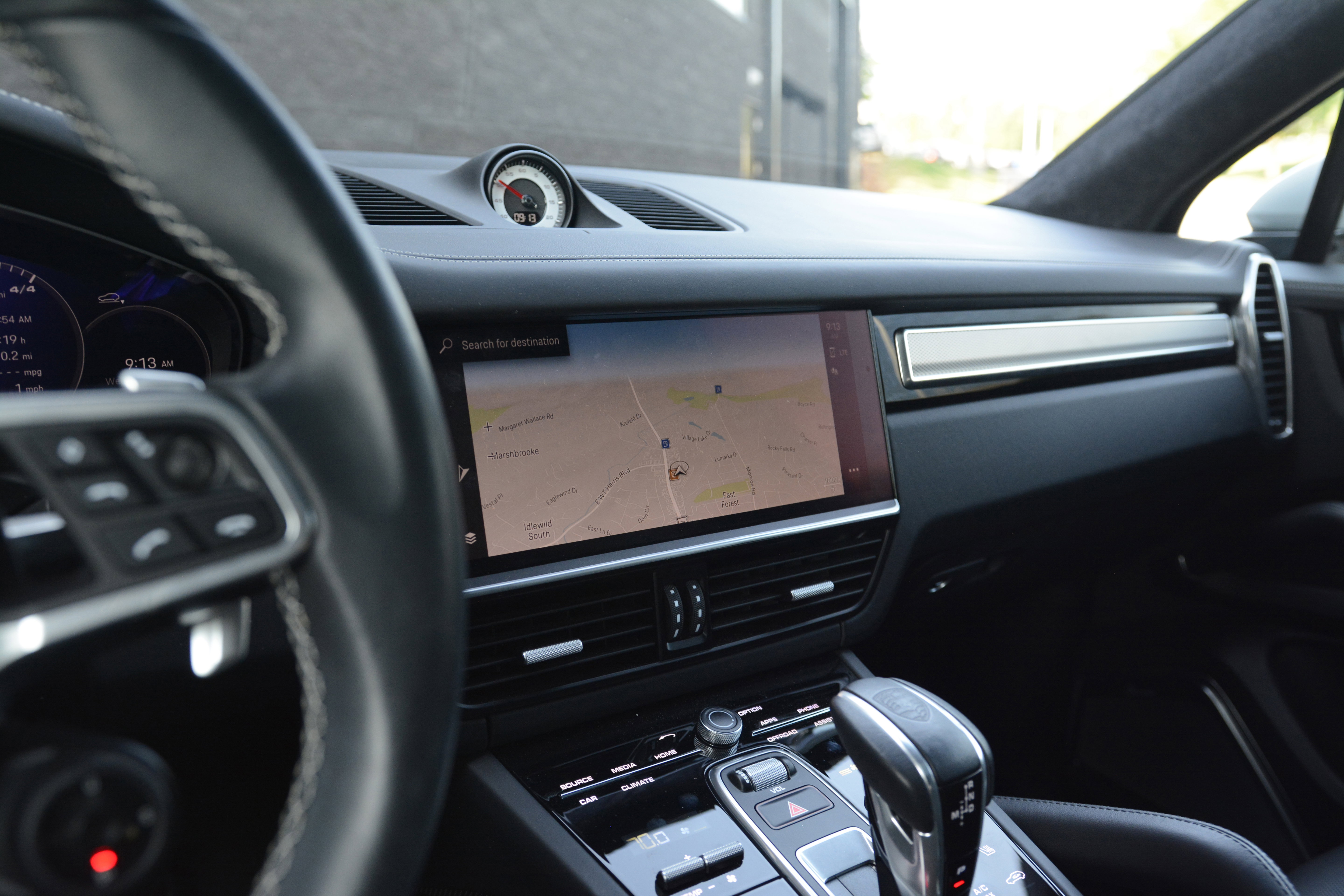 Certified 2022 Porsche Cayenne GTS AWD/4WD image 23