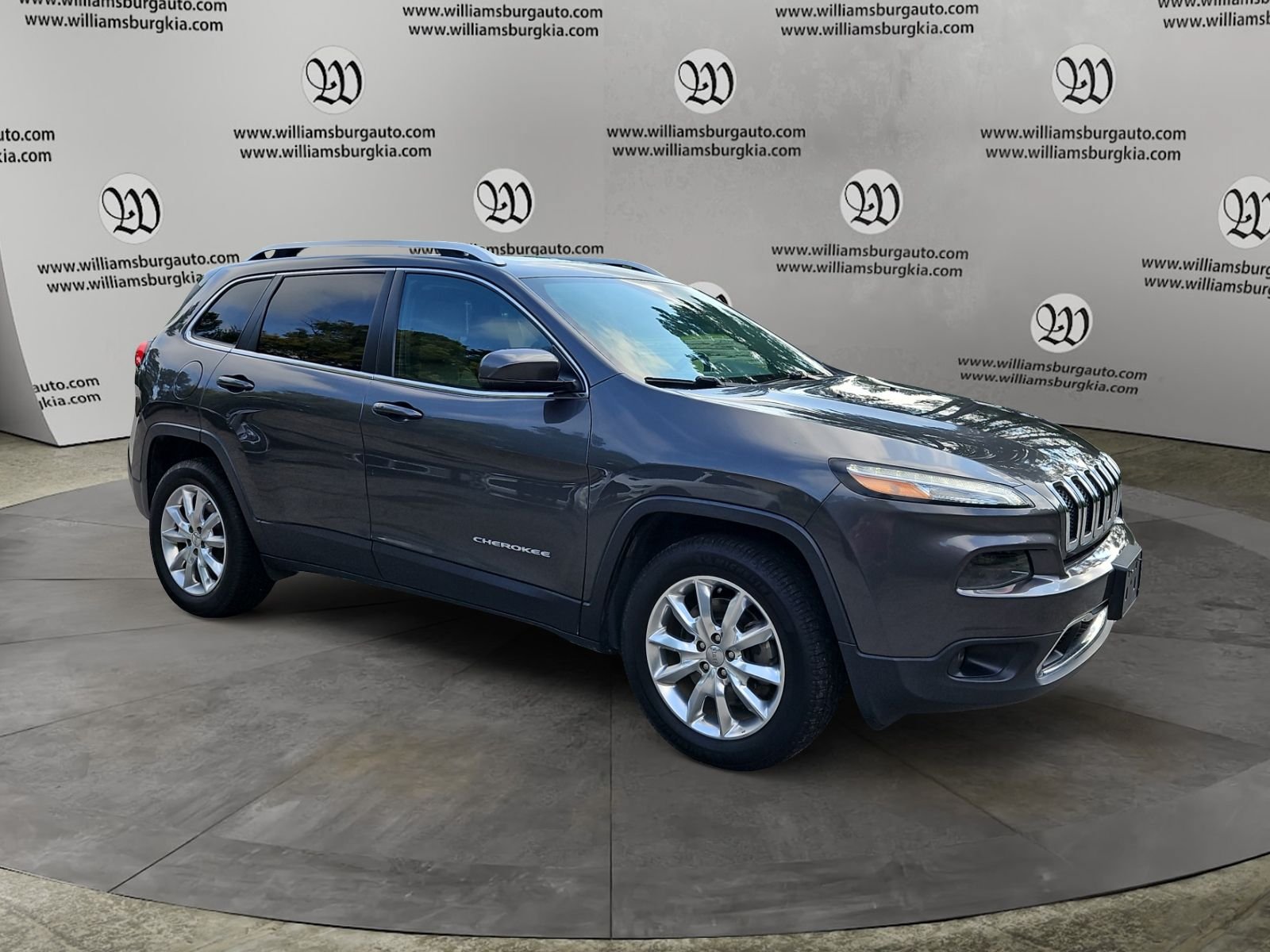 Used 2017 Jeep Cherokee Limited AWD/4WD image 7