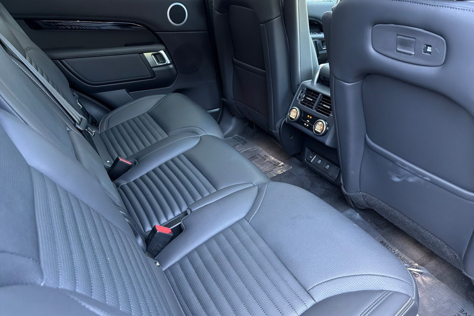 Certified 2025 Land Rover Discovery S AWD/4WD image 34