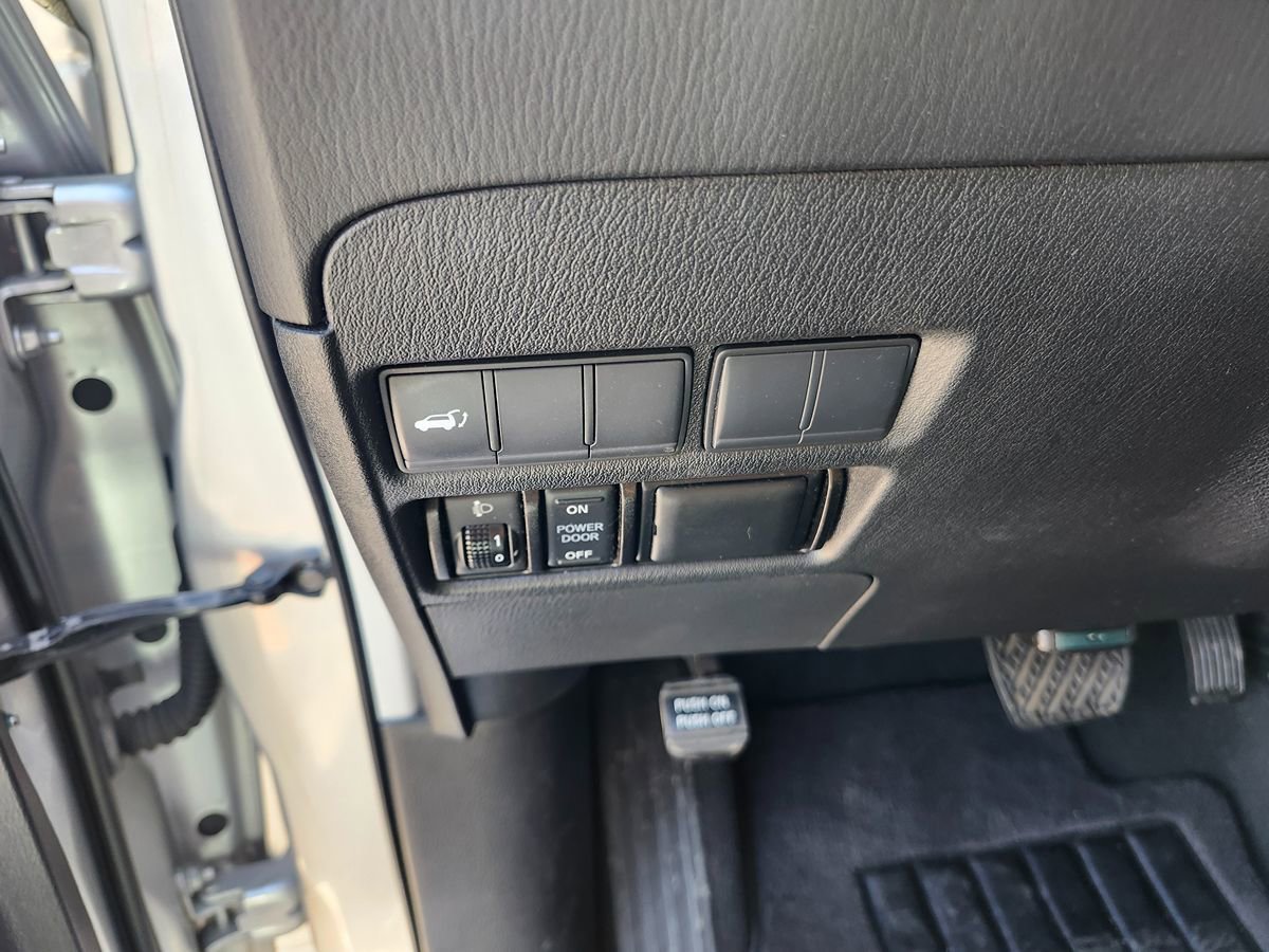 Used 2018 Nissan Armada SV w/ Driver Package RWD image 32