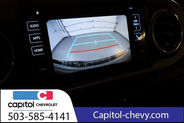 Used 2018 Toyota Tacoma TRD Sport AWD/4WD image 26