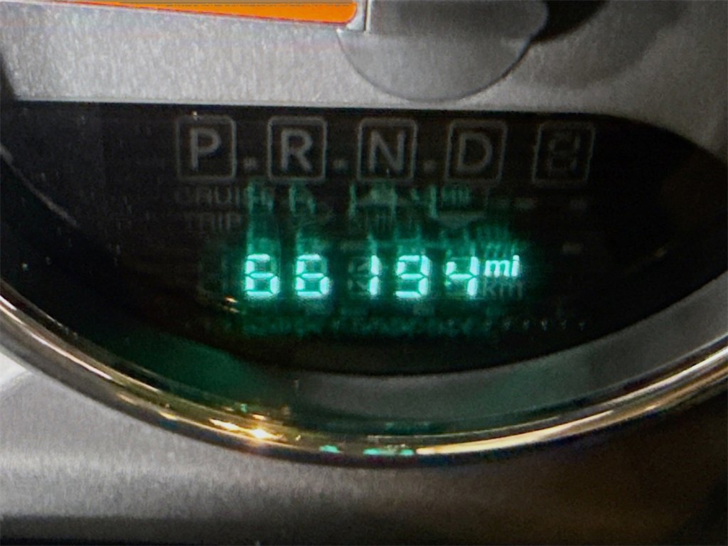 Used 2017 Jeep Wrangler Unlimited Rubicon w/ Connectivity Group image 5