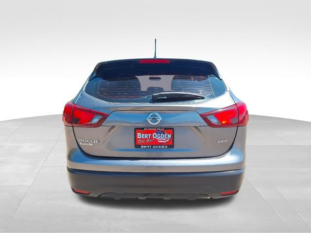 Used 2017 Nissan Rogue Sport S w/ S Appearance Package AWD/4WD image 6