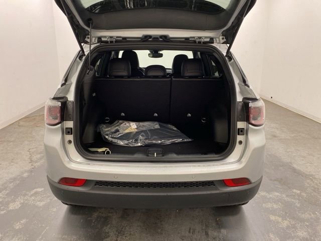 Used 2026 Jeep Compass Limited image 28