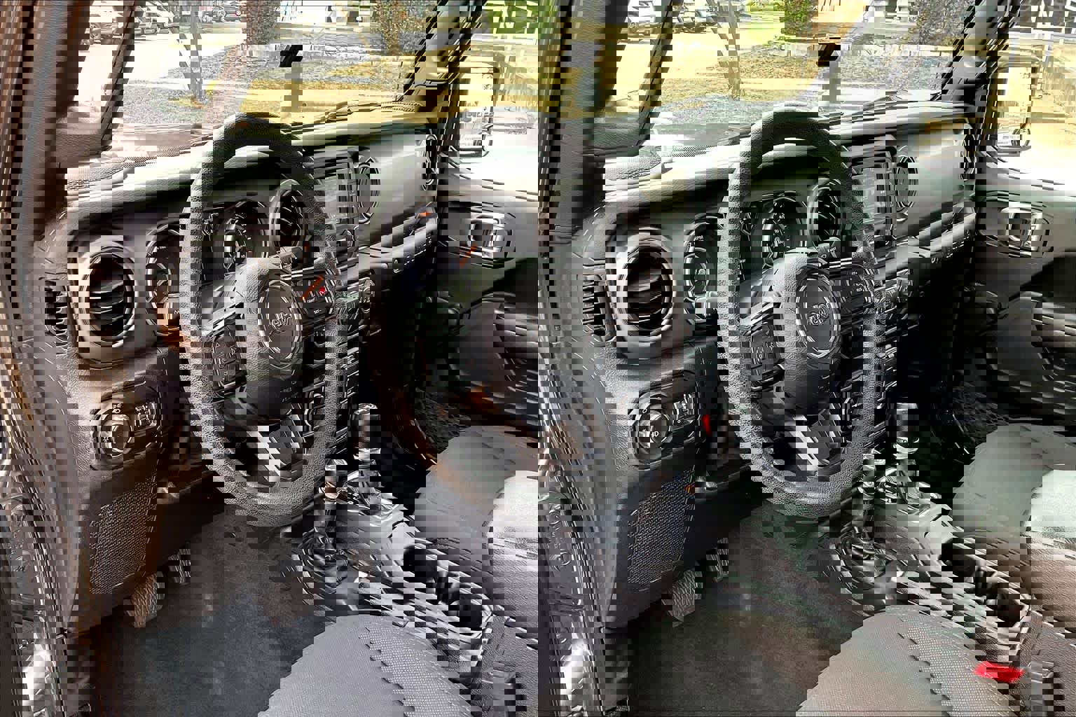 Used 2019 Jeep Wrangler Unlimited Sport image 28