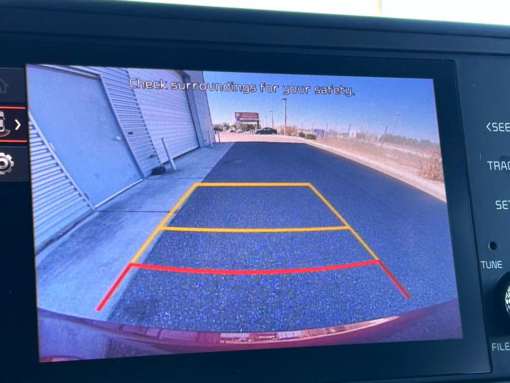 Used 2024 Kia Carnival LX image 39