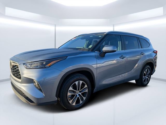 Used 2023 Toyota Highlander XLE image 6