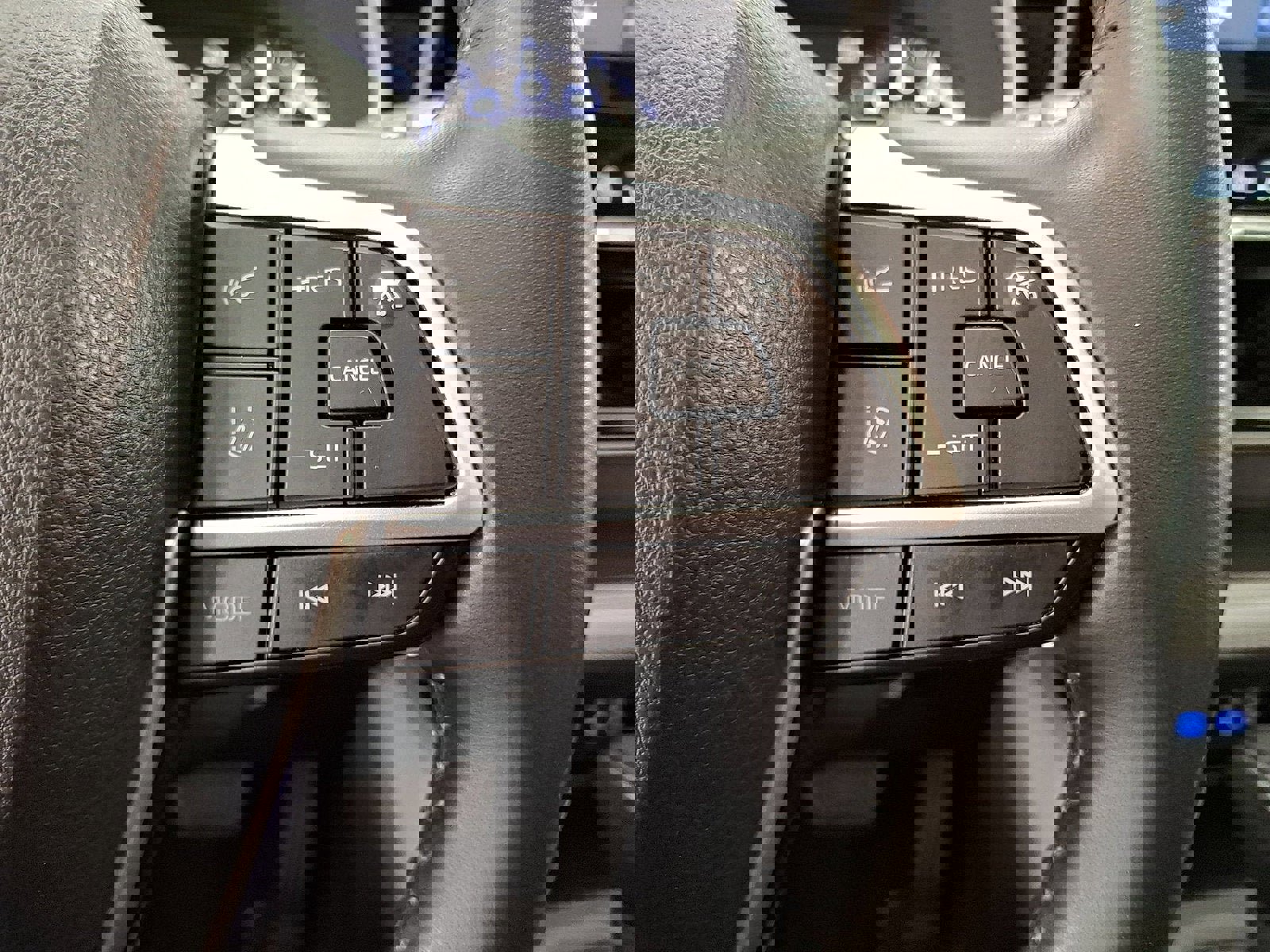 Used 2022 Toyota Highlander XLE image 18