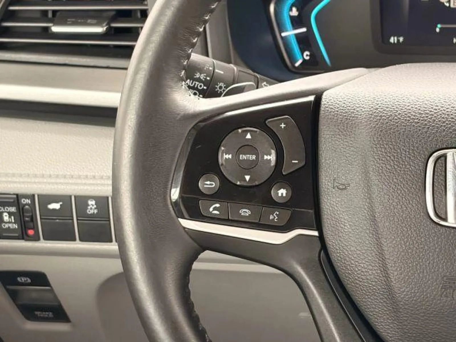 Used 2018 Honda Odyssey EX-L image 31