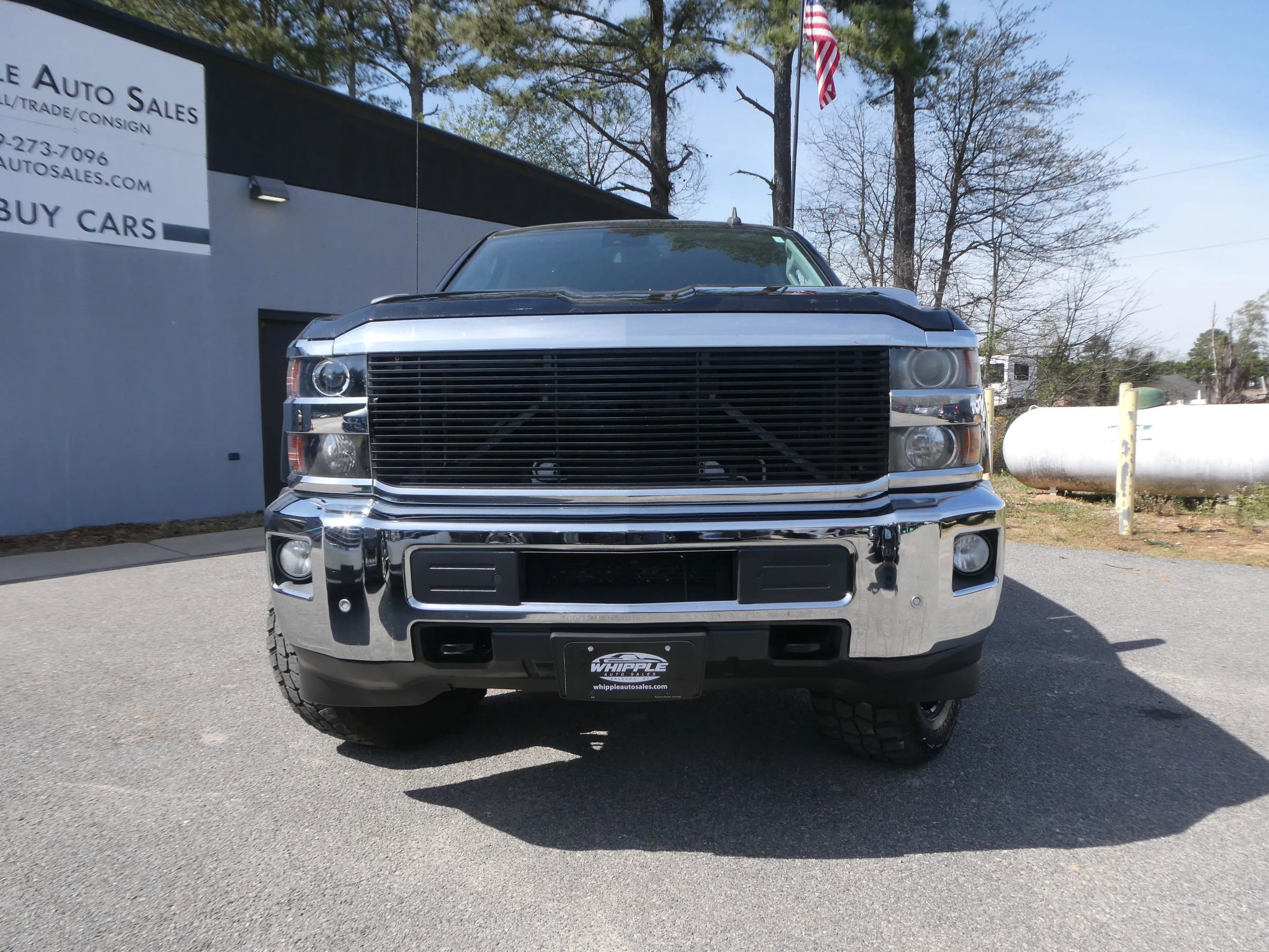 Used 2015 Chevrolet Silverado 2500 LTZ w/ LTZ Plus Package AWD/4WD image 2