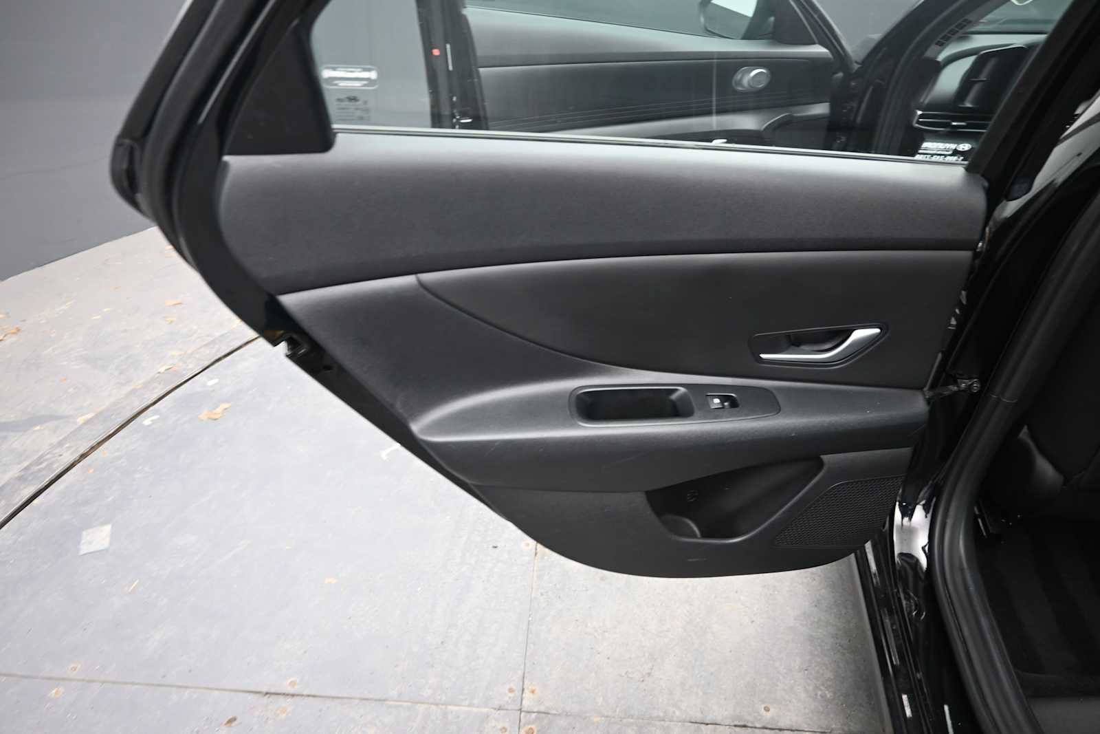 Used 2023 Hyundai Elantra SEL FWD image 19