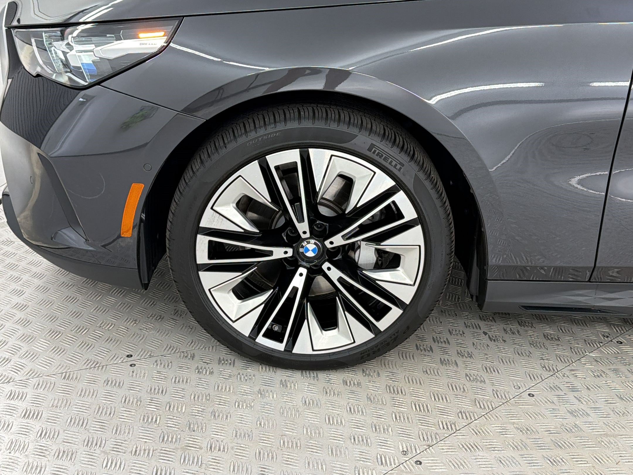 Certified 2026 BMW 530i RWD image 12