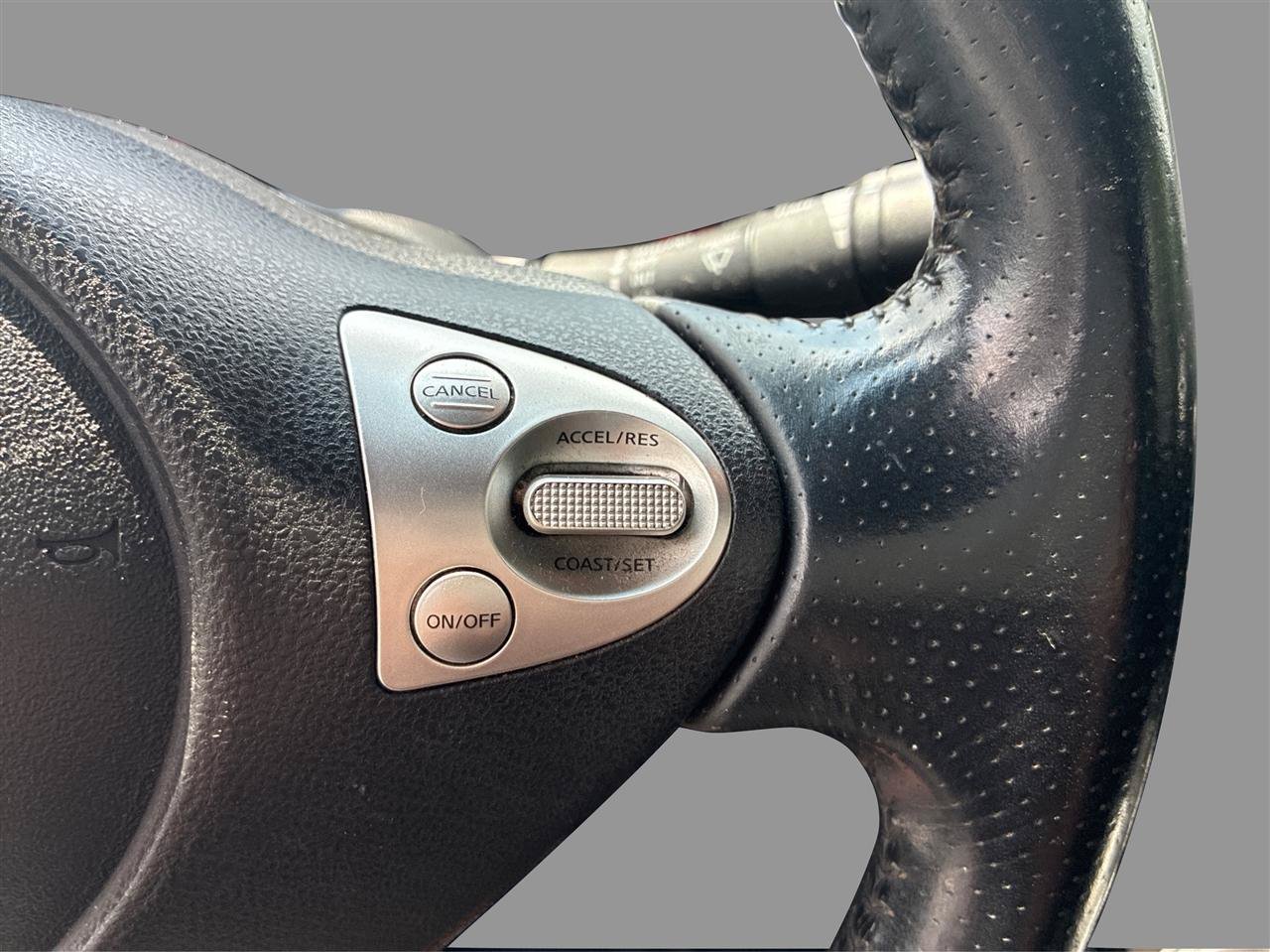 Used 2010 Nissan 370Z Roadster RWD image 30