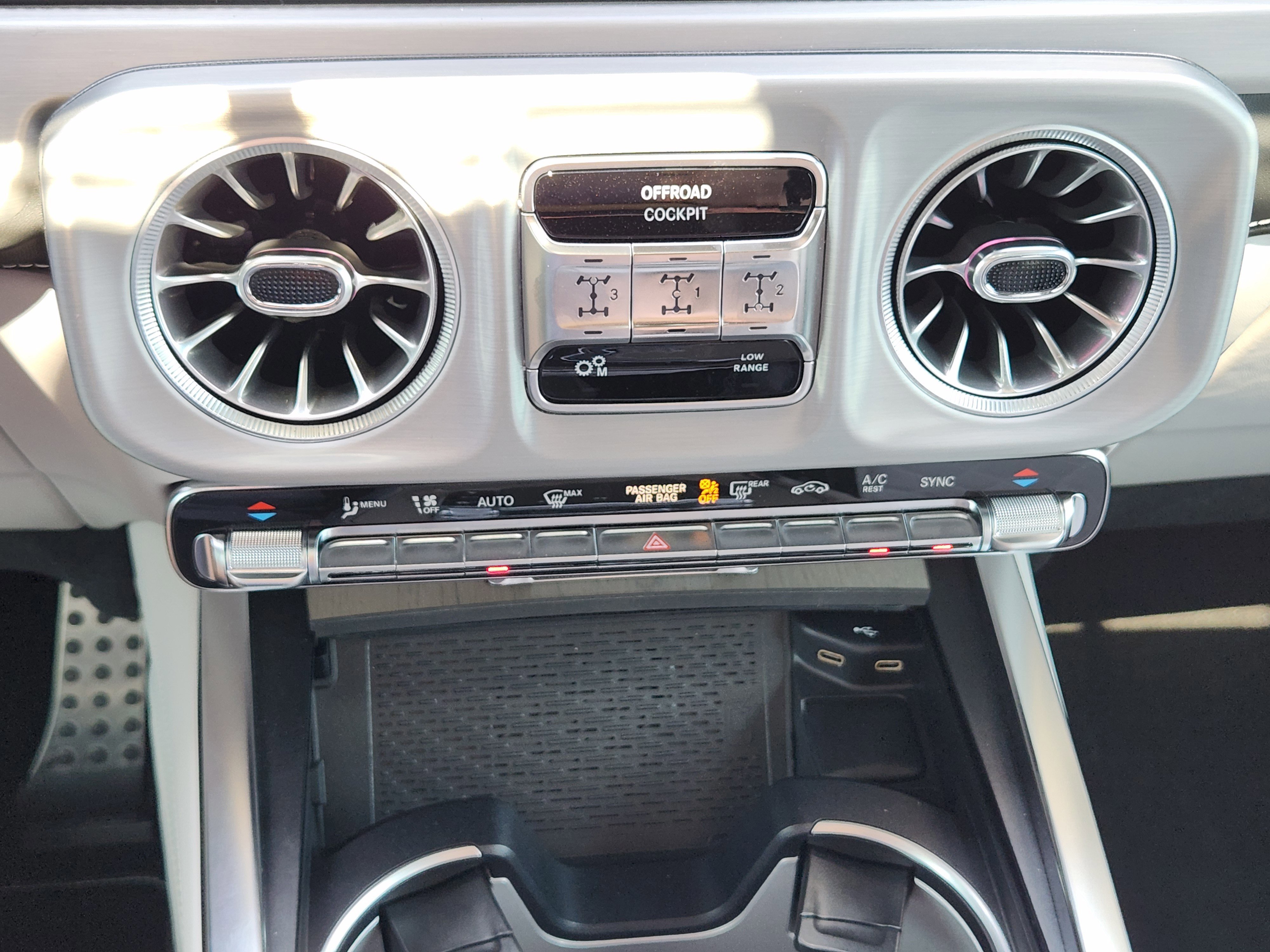 Used 2025 Mercedes-Benz G 63 AMG 4MATIC image 19