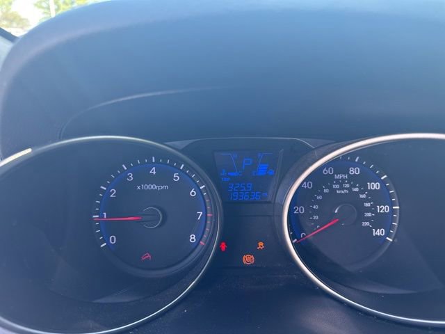 Used 2011 Hyundai Tucson GLS FWD image 12