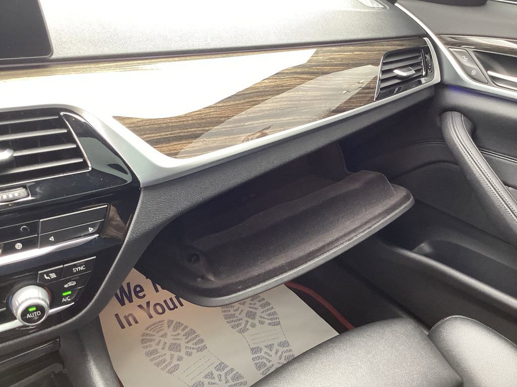 Used 2020 BMW 530i xDrive w/ Convenience Package image 47