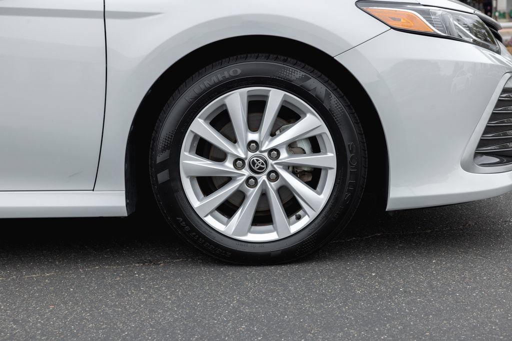 Certified 2022 Toyota Camry LE w/ Carpet Mat Package (TMS) FWD image 4