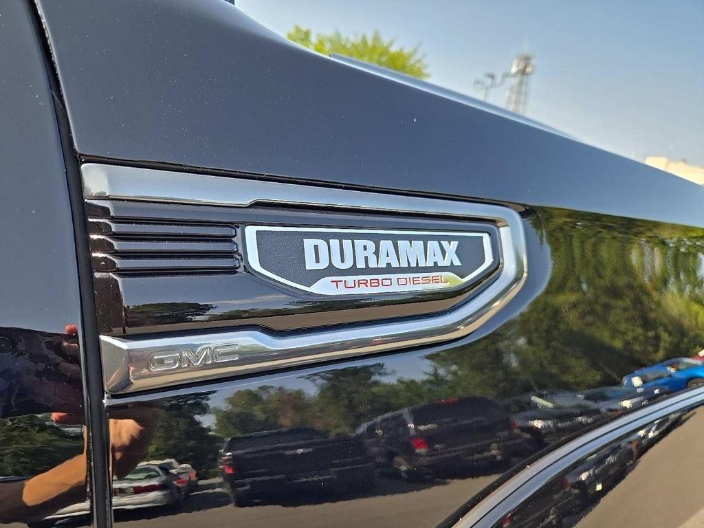Used 2025 GMC Sierra 1500 AT4 w/ AT4 Premium Package AWD/4WD image 10