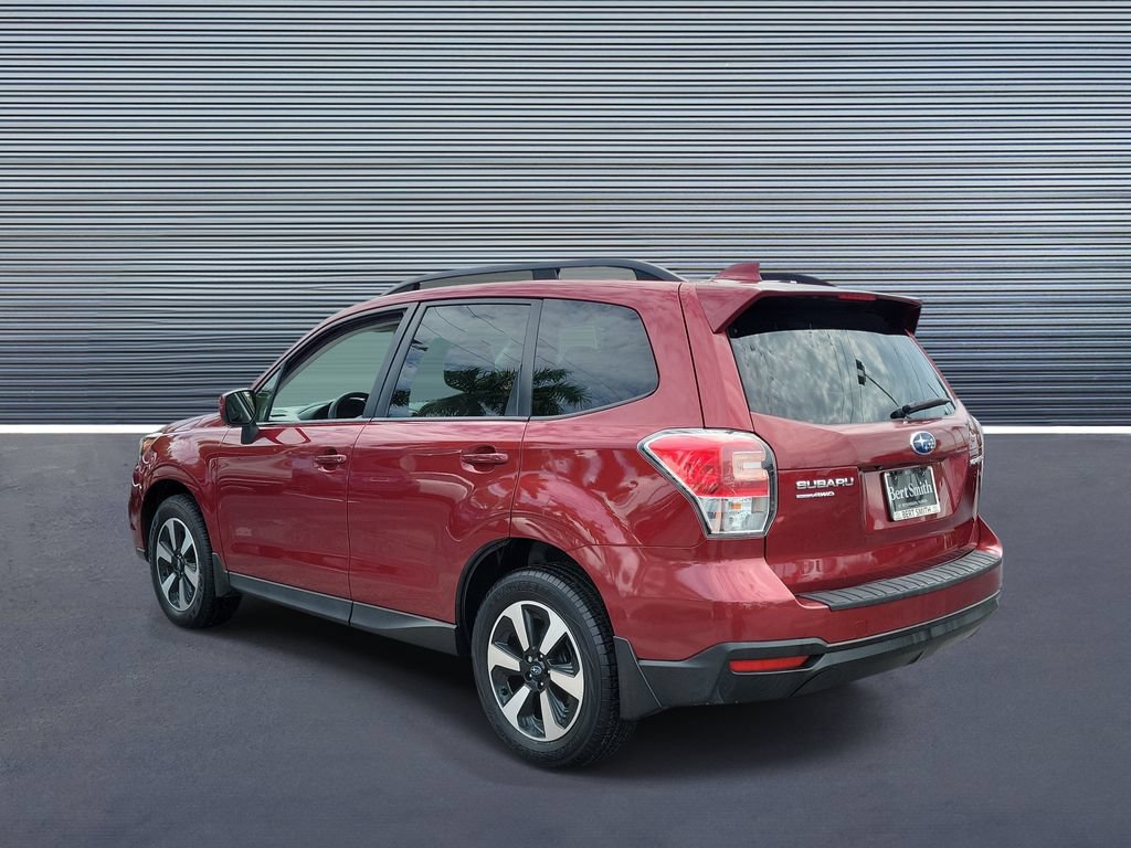 Used 2017 Subaru Forester 2.5i Premium AWD/4WD image 4