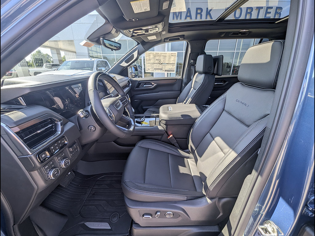 New 2026 GMC Yukon XL Denali w/ Denali Reserve Package AWD/4WD image 13
