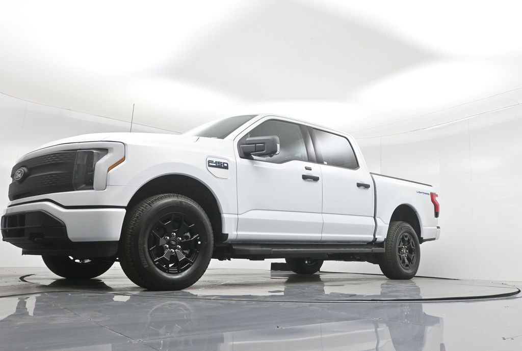 New 2025 Ford F150 Lightning XLT image 45