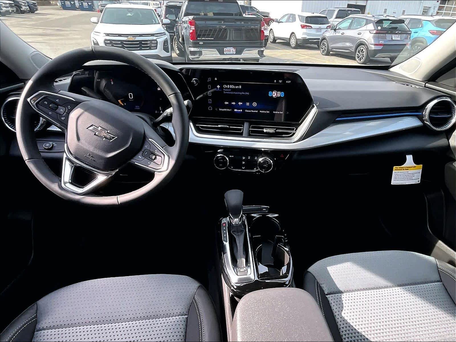 New 2026 Chevrolet Trax LT w/ Midnight Edition FWD image 12