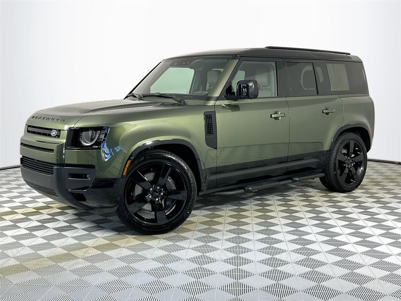 Used 2026 Land Rover Defender 110 X-Dynamic SE image 1