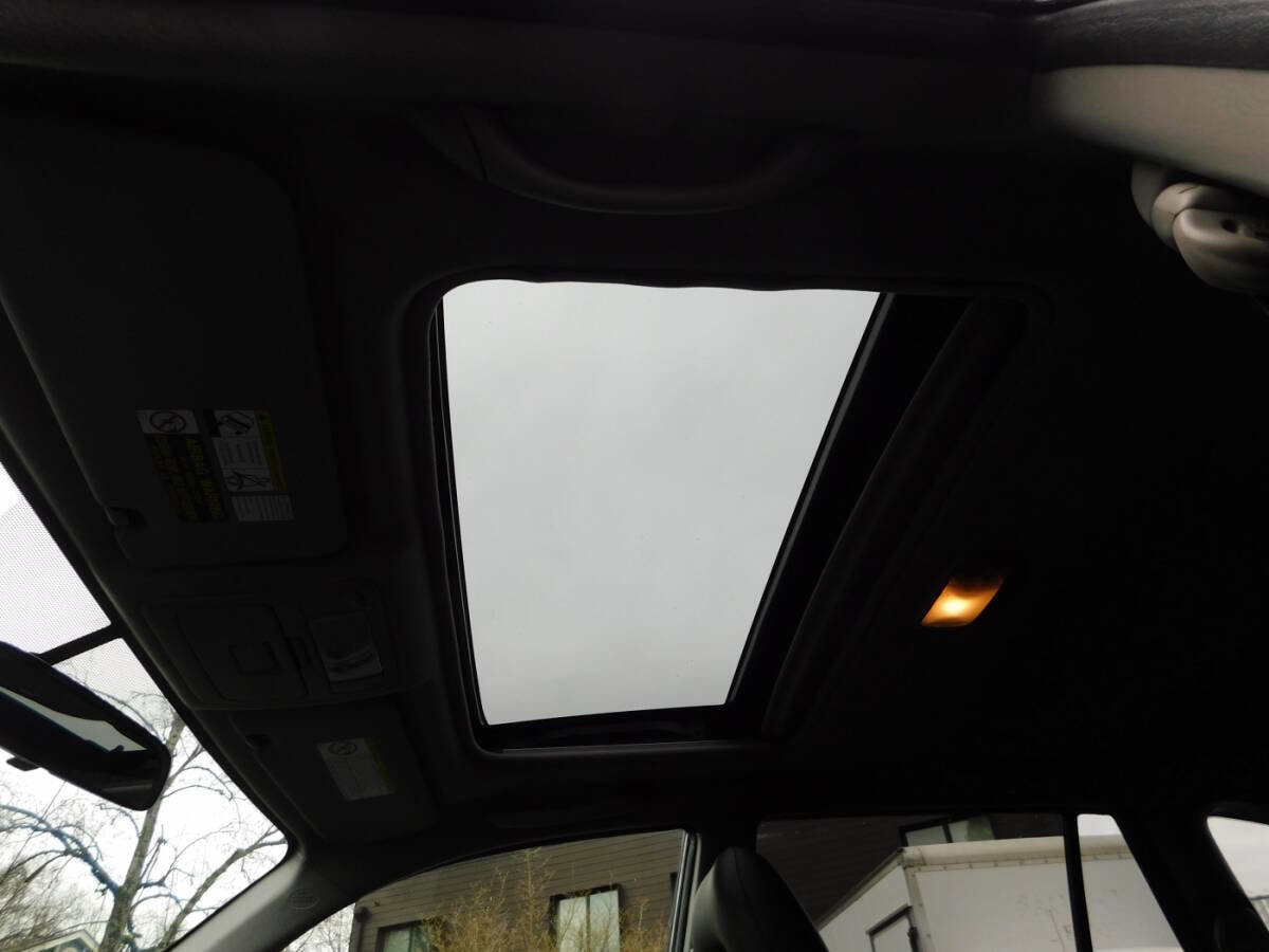 Used 2005 Toyota RAV4 4WD image 16