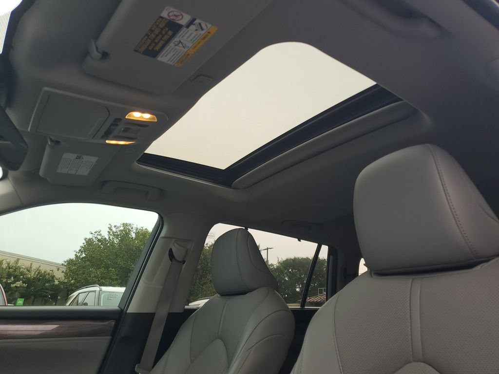 Used 2024 Toyota Highlander Limited AWD/4WD image 7