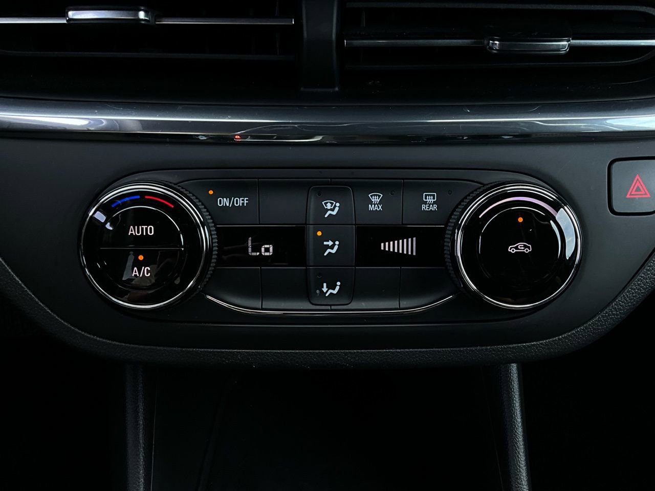 Used 2025 Buick Envista Preferred image 26