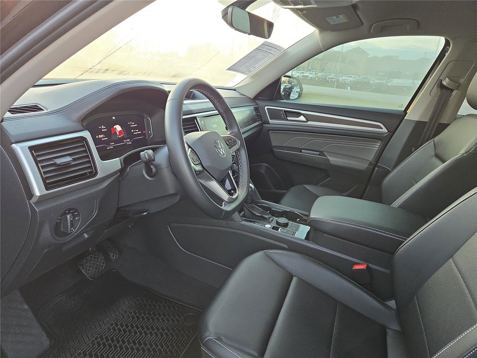 Used 2023 Volkswagen Atlas SE image 17