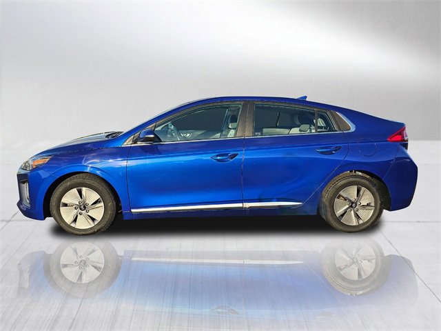 Used 2022 Hyundai Ioniq SE image 3