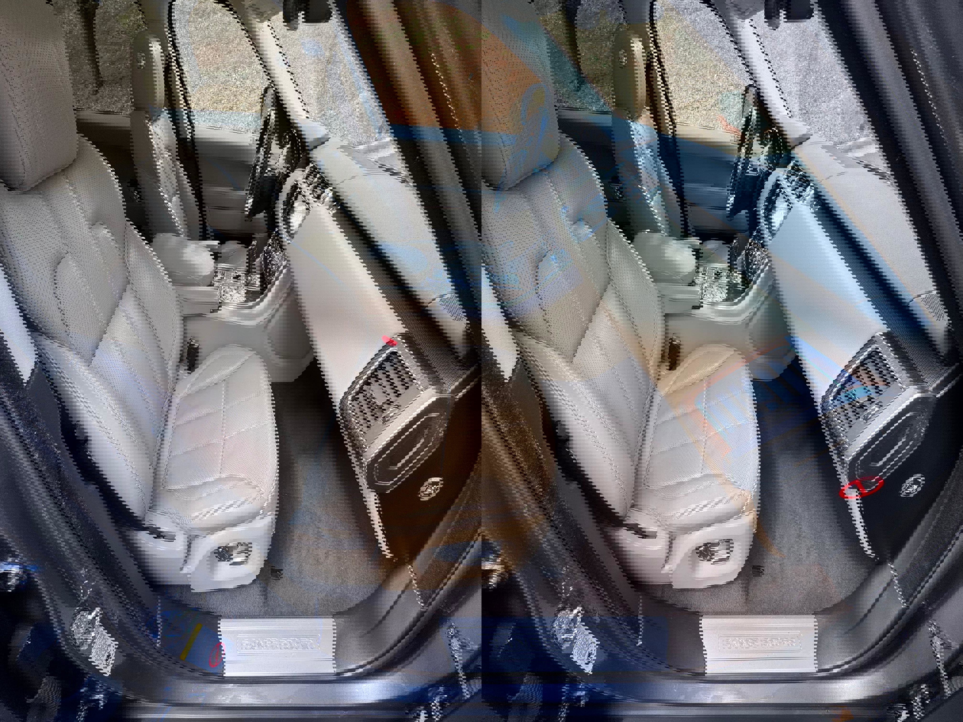 Used 2015 Land Rover Range Rover Sport HSE image 31