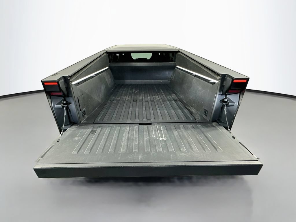 Used 2024 Tesla Cybertruck AWD Crew Cab image 26
