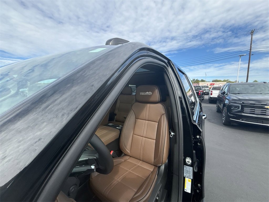 New 2026 Chevrolet Tahoe High Country image 17
